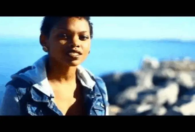 Ashley Nicole (@AsholeyNicole) Sings Rihanna’s “Diamonds”
