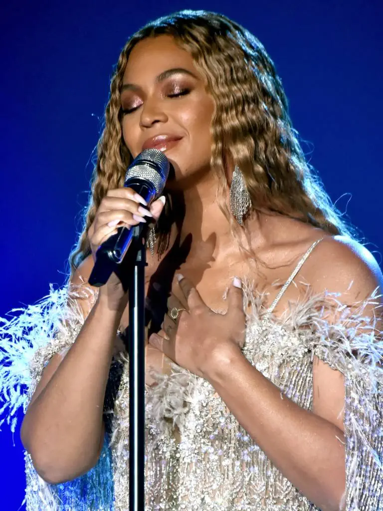 Beyonce at the naacp image awards on april 1, 2019