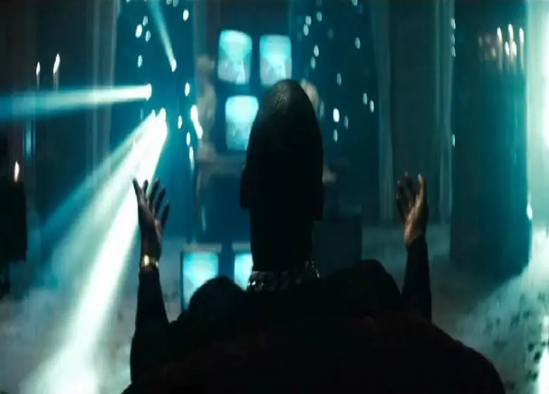 Video: Jay-Z (@S_C_) feat. Justin Timberlake (@JTimberlake) » #HolyGrail [Dir. @AnthonyMandler]