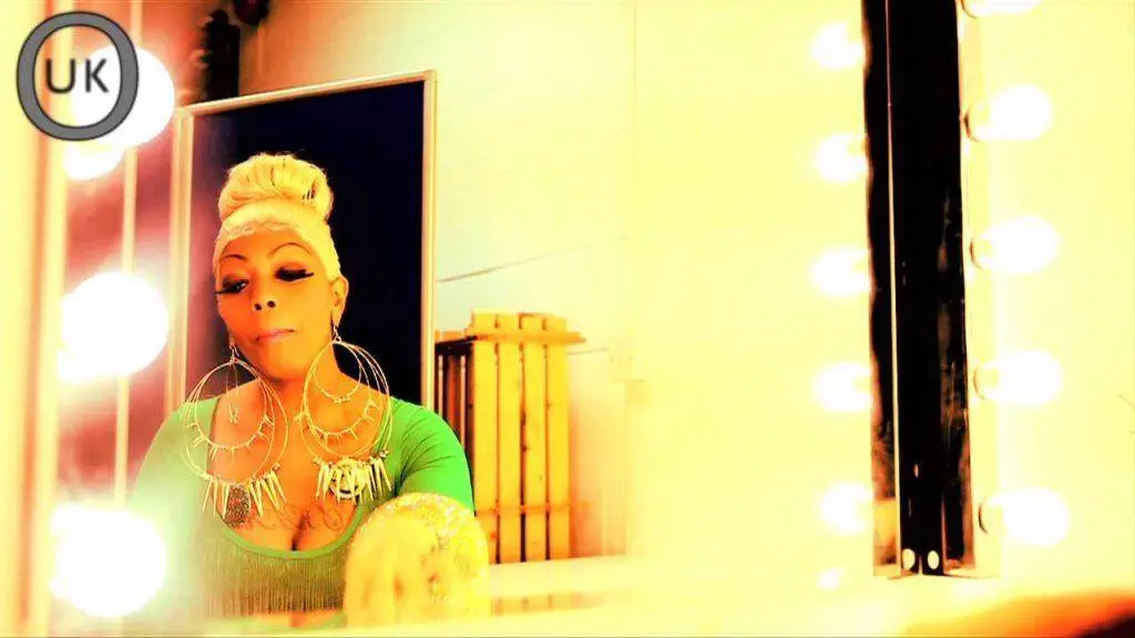 @Mafiella » No Slacking [Dir. By @UKOverstood]