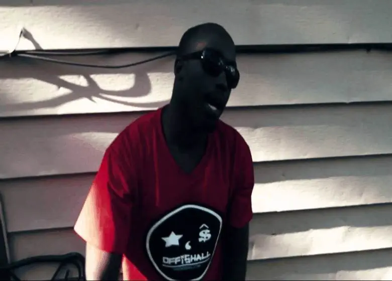 Video: @YounggOffishall » Going Going Gone (Dir. @_ChipSet) [Preview]