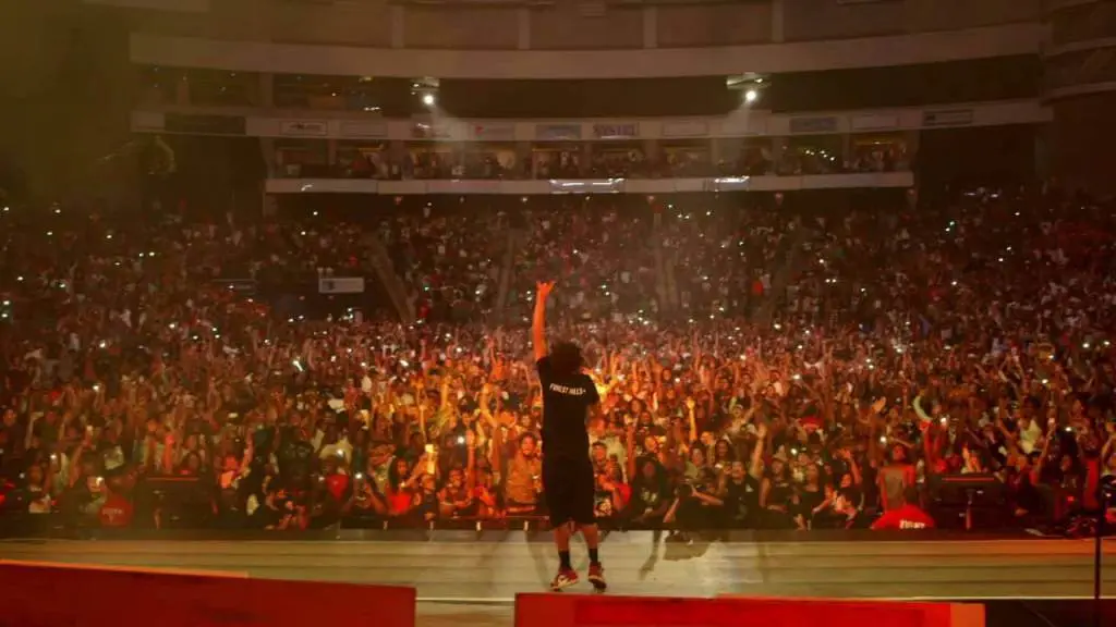 Video: J. Cole - Forest Hills Drive: Homecoming [Full Documentary]